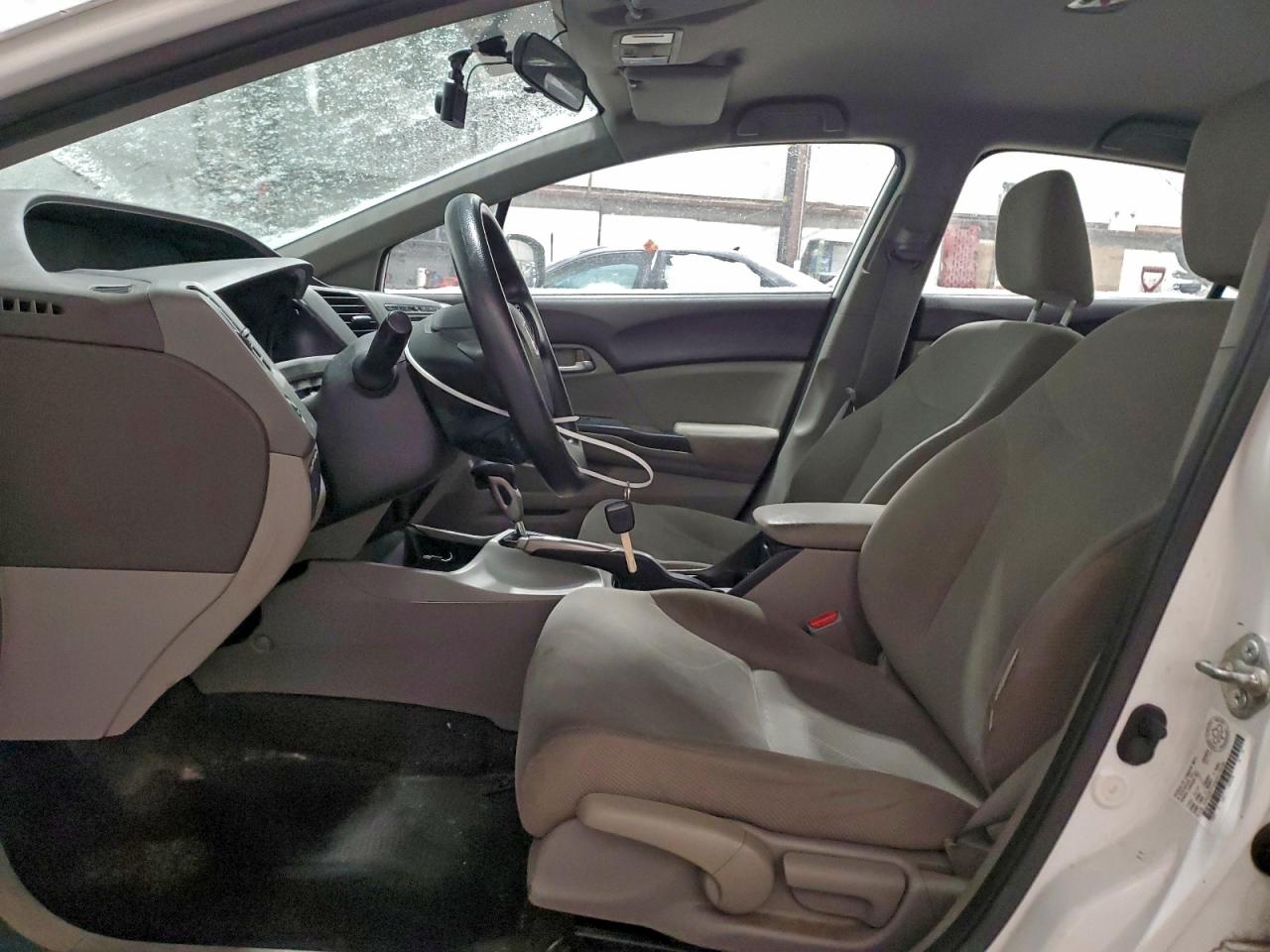 2012 HONDA CIVIC LX photo 7