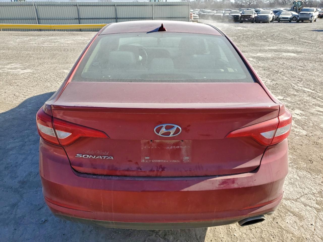 2015 HYUNDAI SONATA SE photo 6