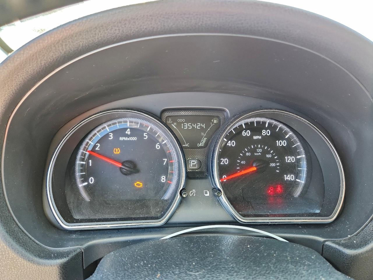 2018 NISSAN VERSA S photo 9