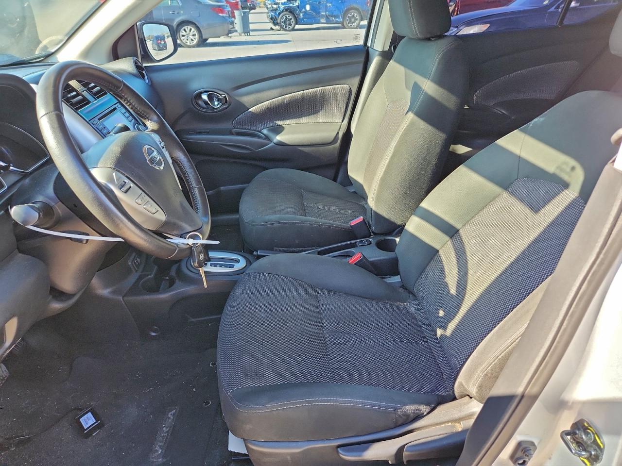 2018 NISSAN VERSA S photo 7