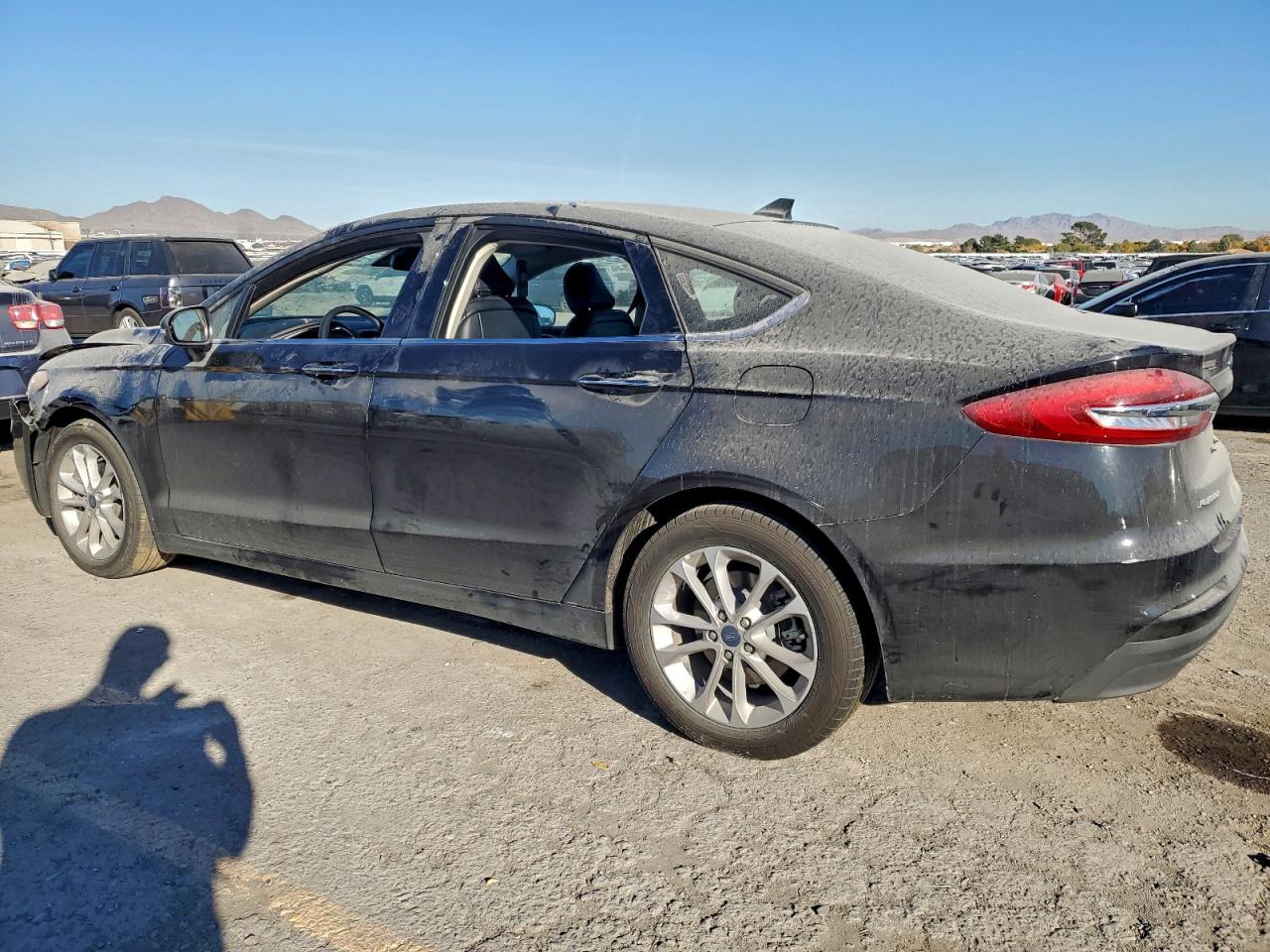 2020 FORD FUSION SEL photo 2