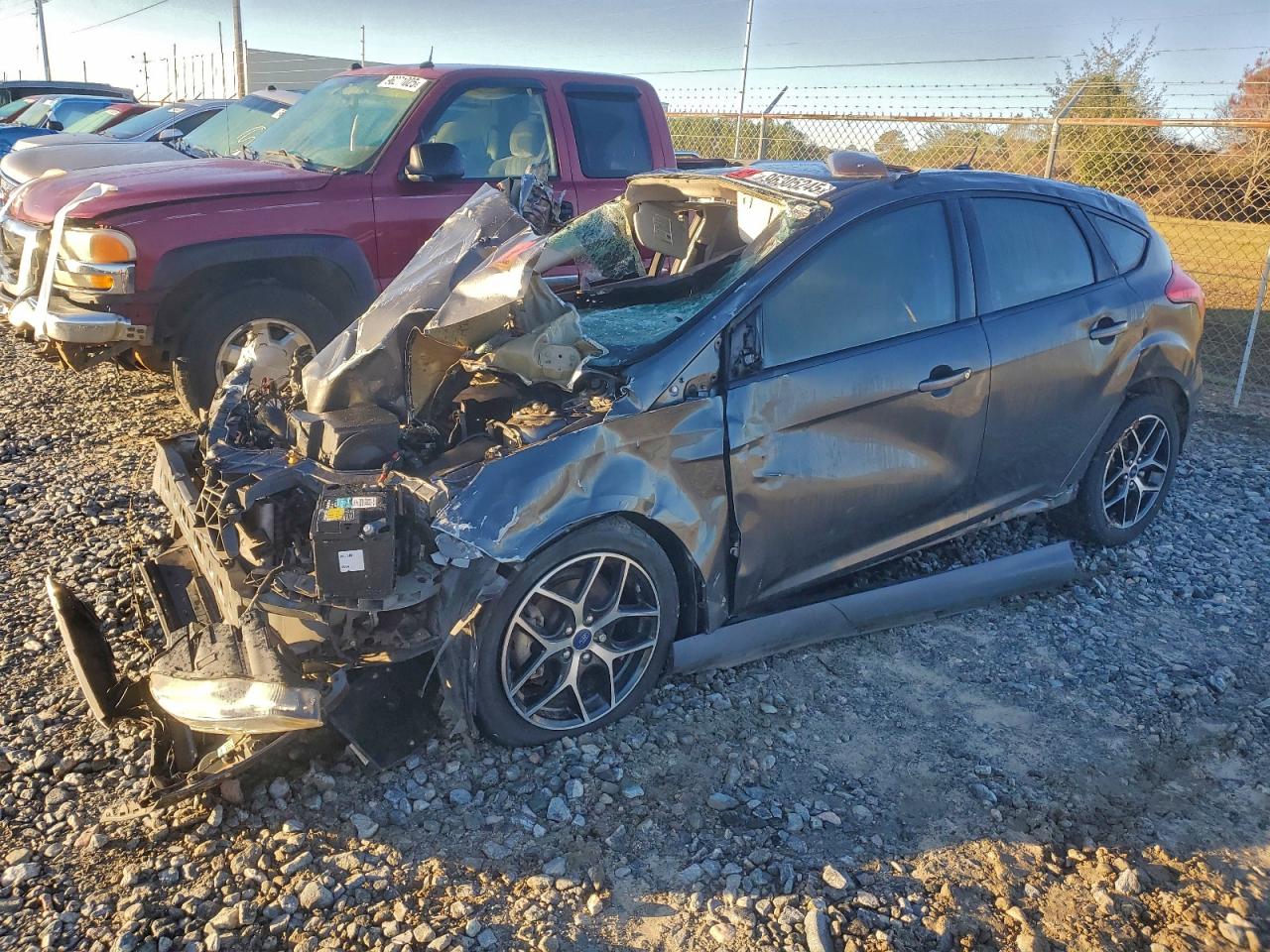 2017 FORD FOCUS