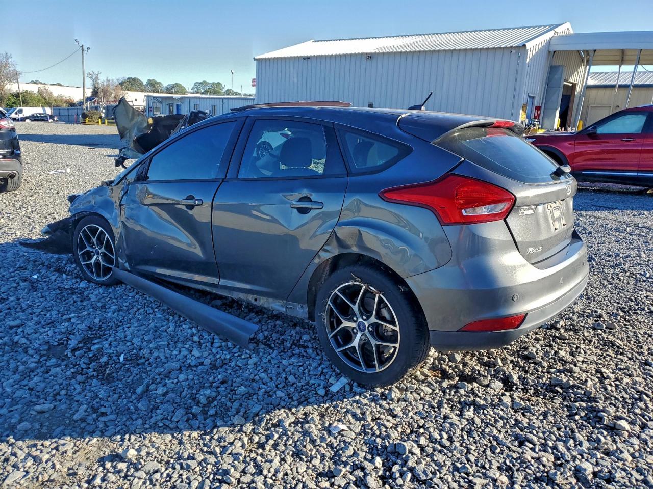 2017 FORD FOCUS SEL photo 2