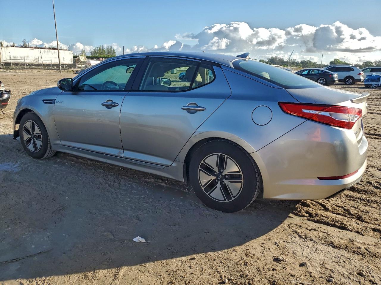 2013 KIA OPTIMA HYBRID photo 2