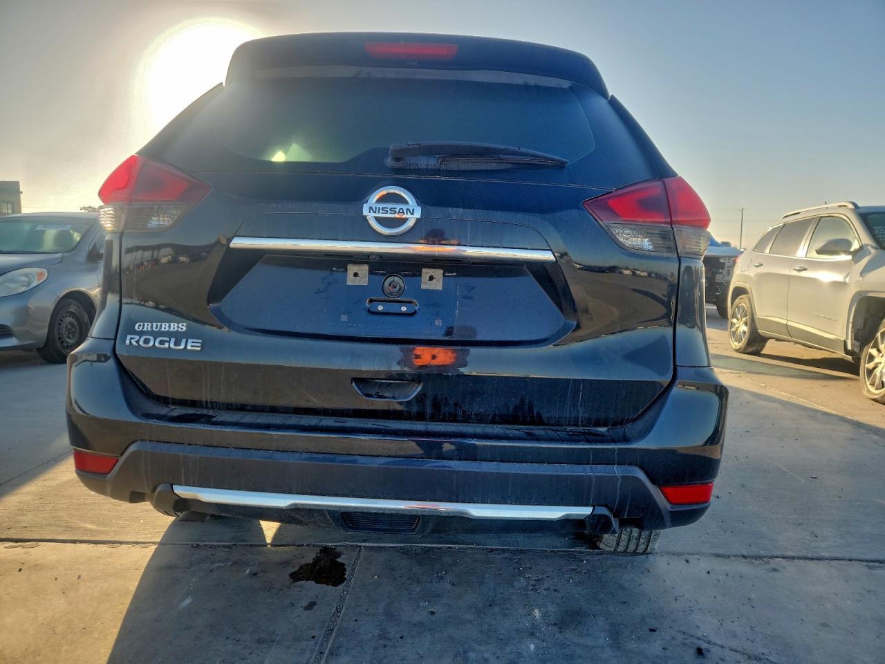 2018 NISSAN ROGUE S photo 6