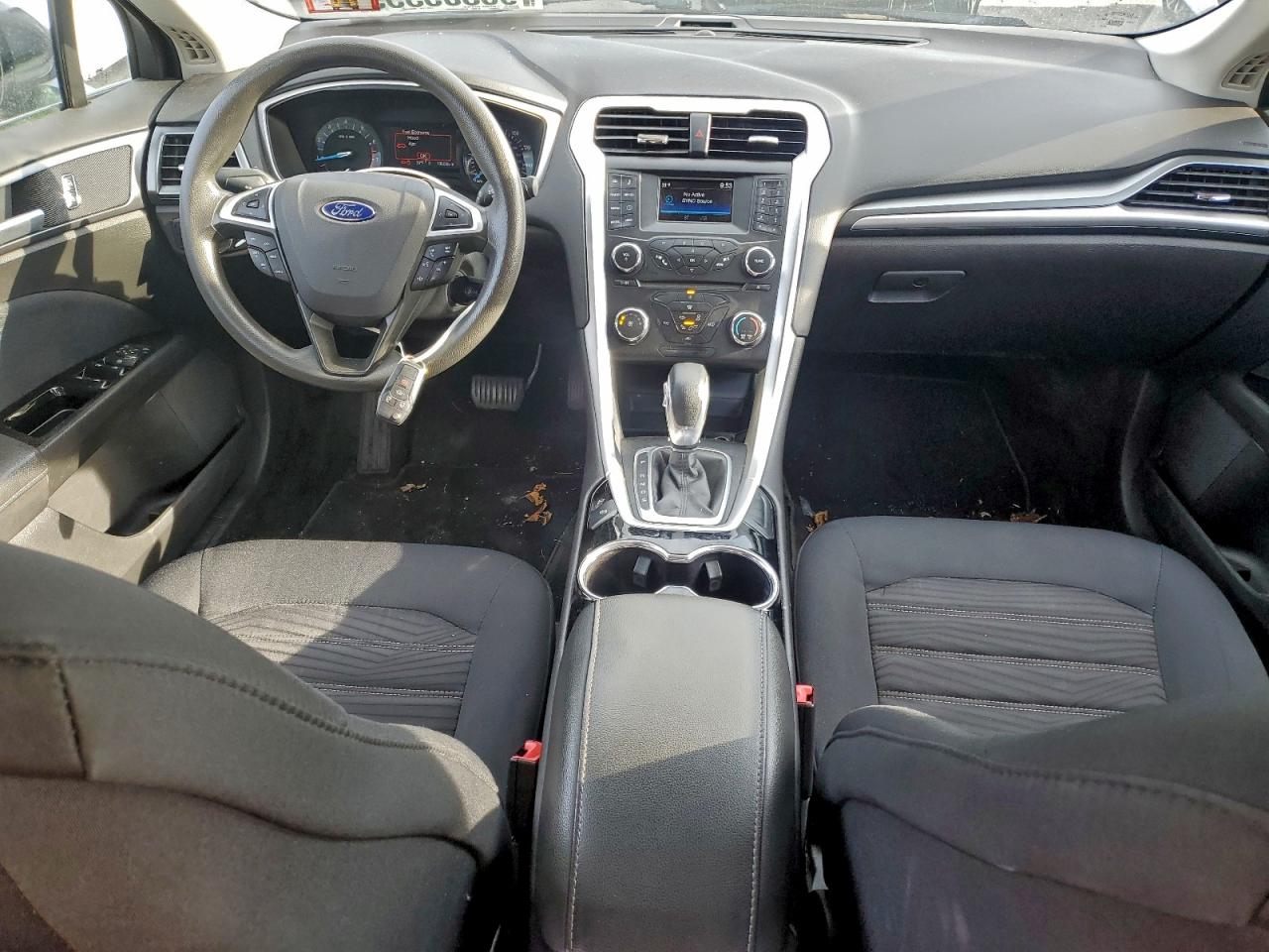 2016 FORD FUSION SE photo 8