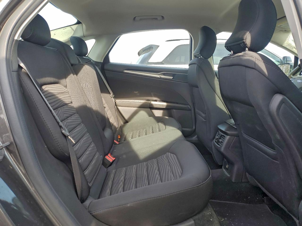 2016 FORD FUSION SE photo 10