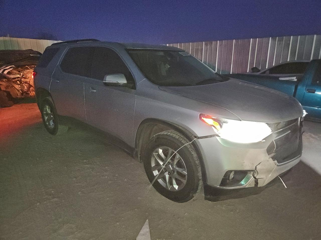 2019 CHEVROLET TRAVERSE LT photo 10