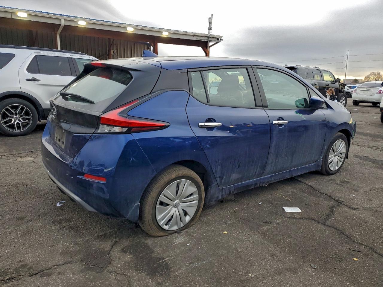 2025 NISSAN LEAF S photo 3
