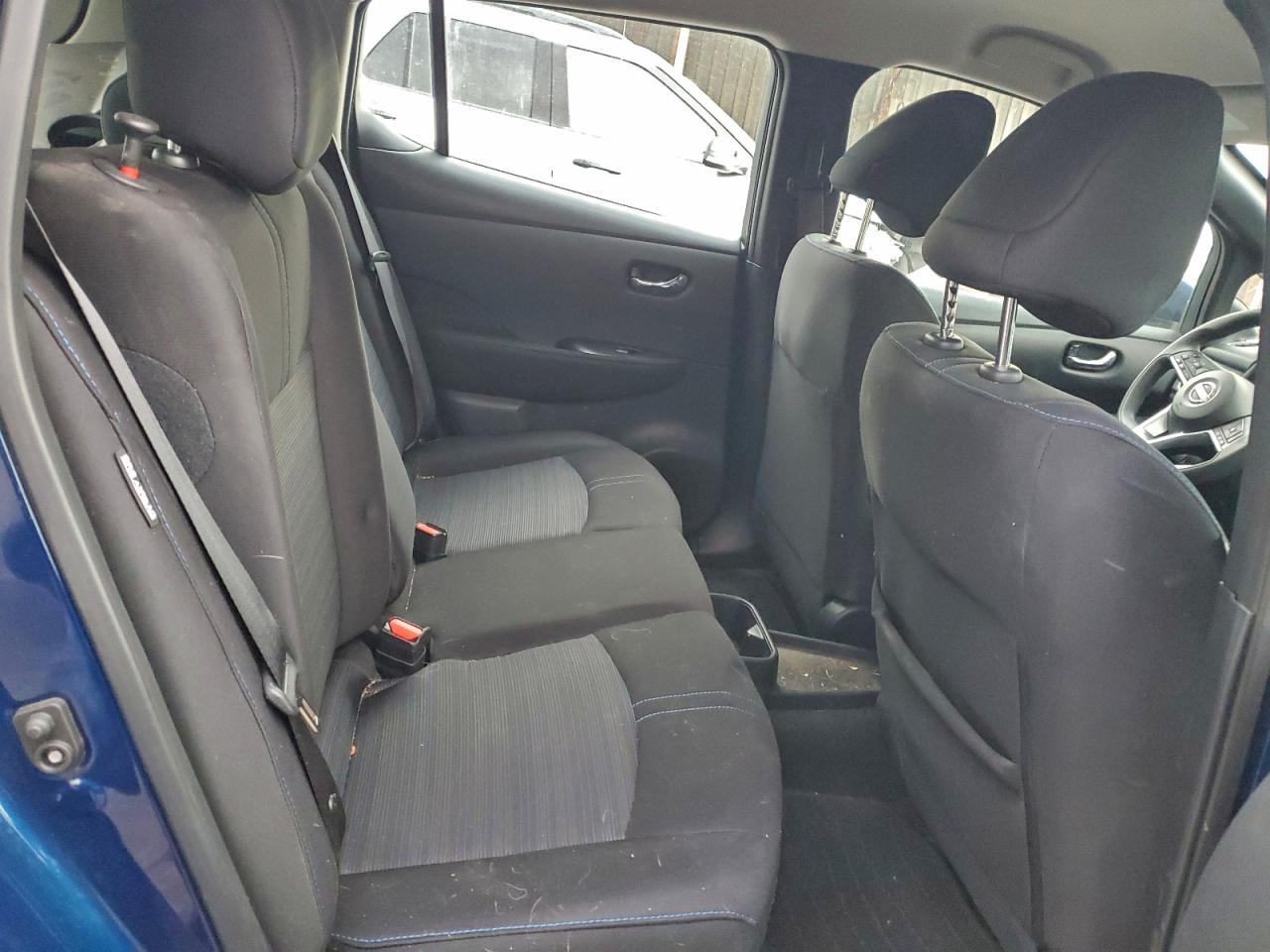 2025 NISSAN LEAF S photo 10