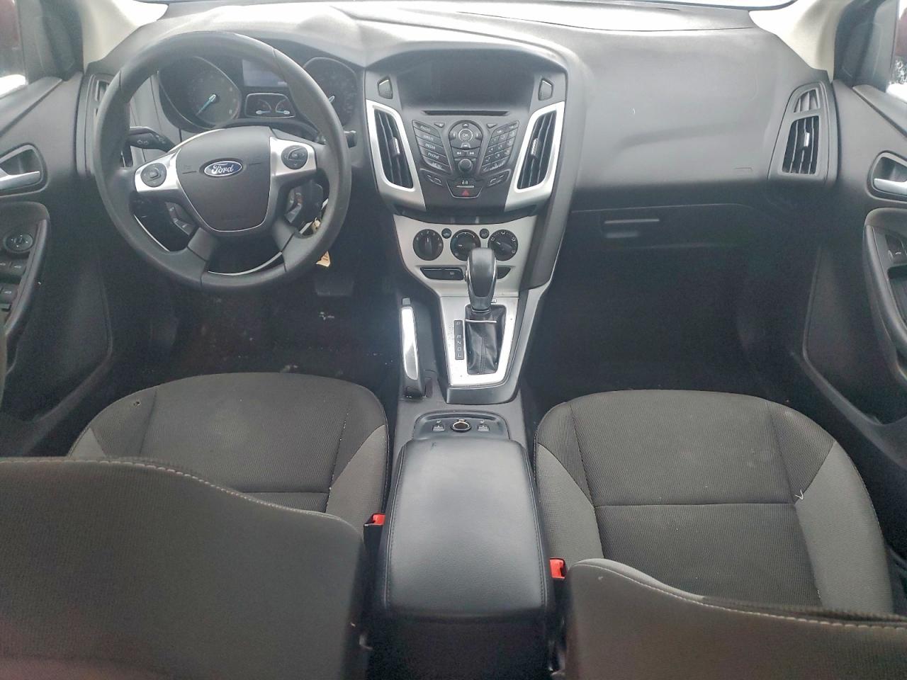 2013 FORD FOCUS SE photo 8