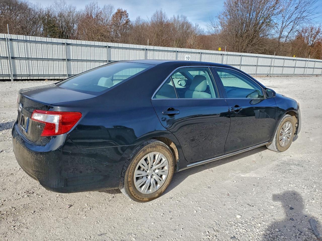 2012 TOYOTA CAMRY BASE photo 3