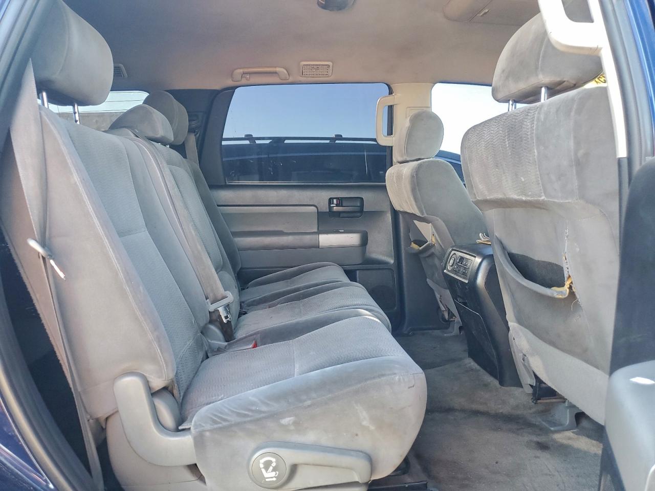 2008 TOYOTA SEQUOIA SR5 photo 11