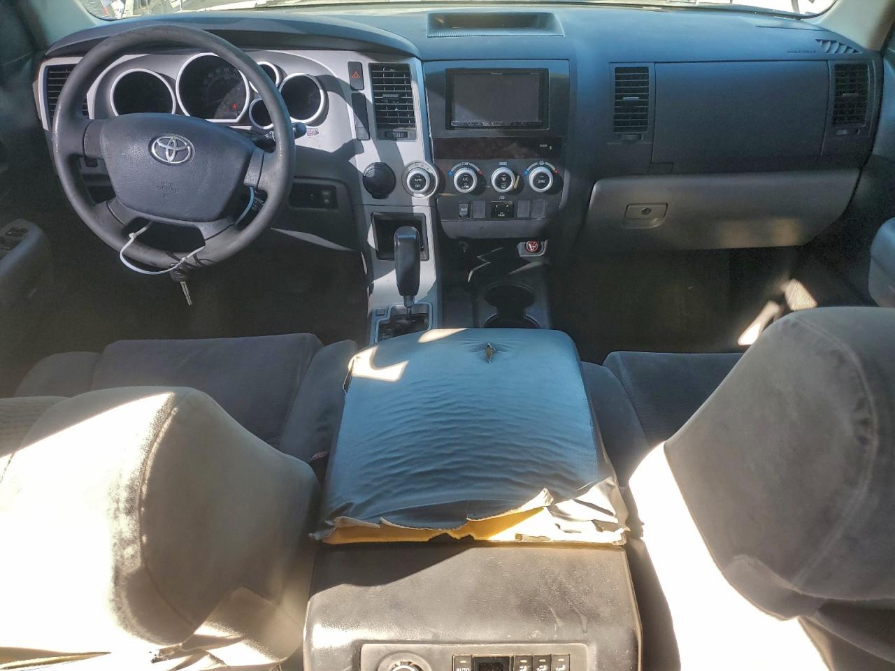 2008 TOYOTA SEQUOIA SR5 photo 8