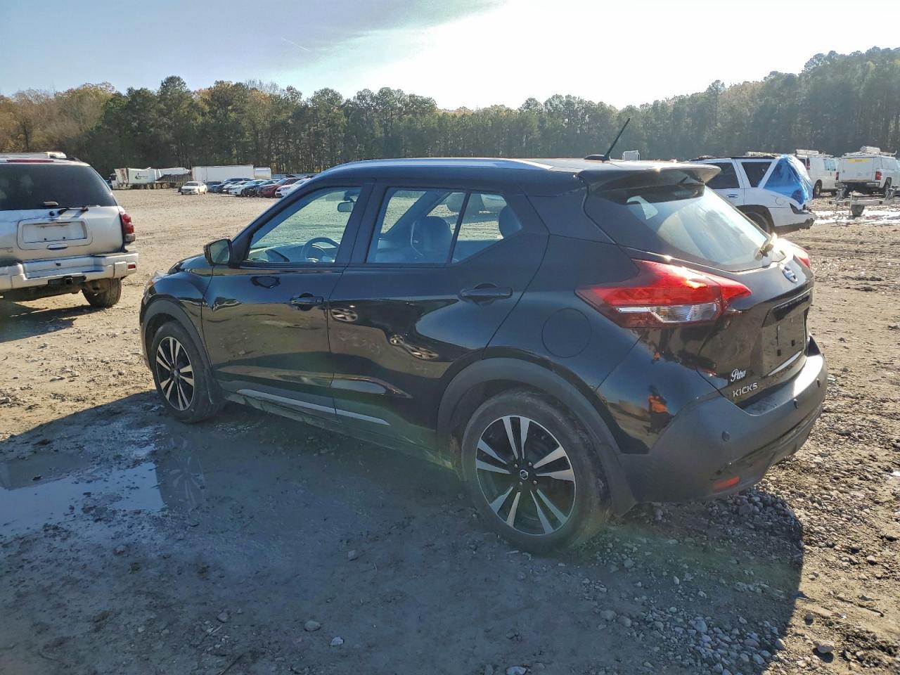 2020 NISSAN KICKS SR photo 2