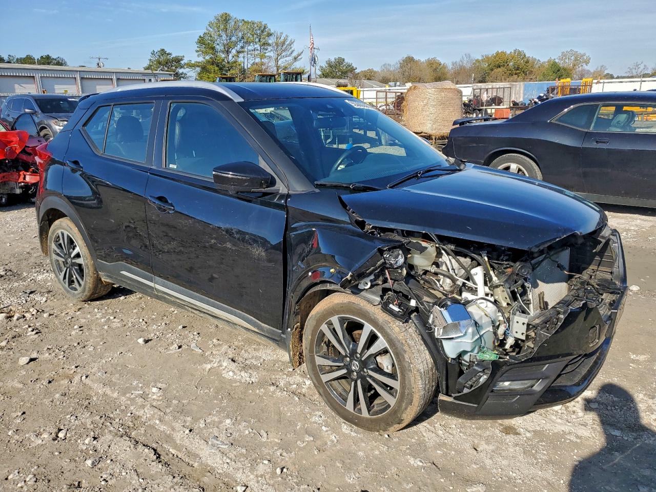 2020 NISSAN KICKS SR photo 4