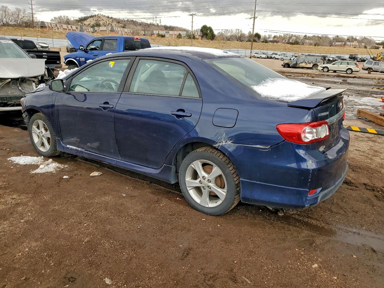 2011 TOYOTA COROLLA BASE photo 2