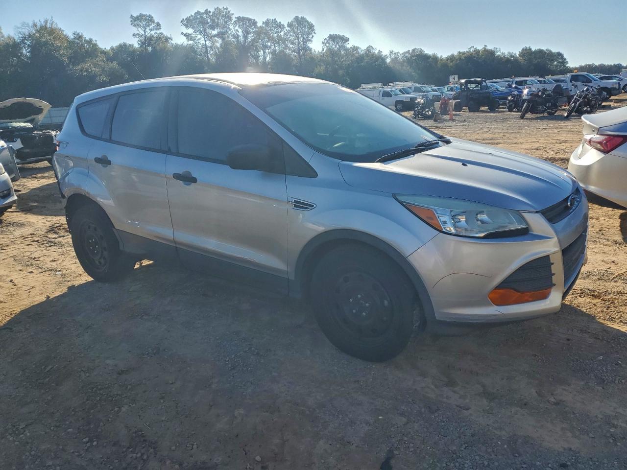 2015 FORD ESCAPE S photo 4