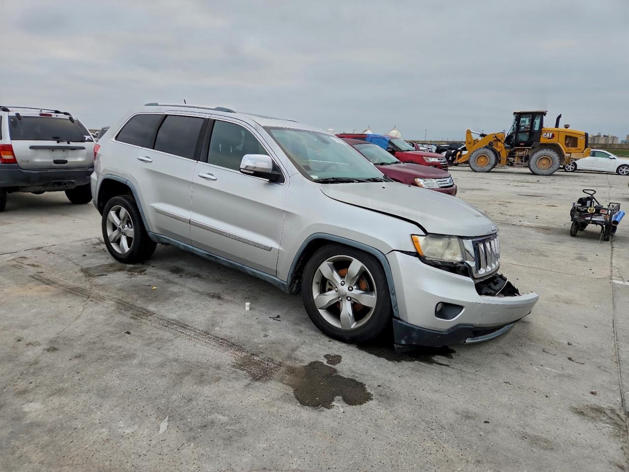 2012 JEEP GRAND CHEROKEE LIMITED photo 4