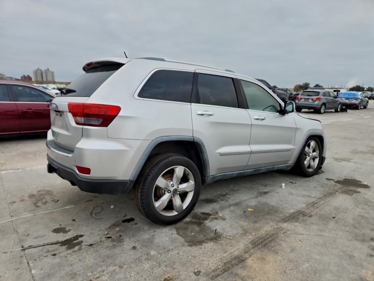 2012 JEEP GRAND CHEROKEE LIMITED photo 3