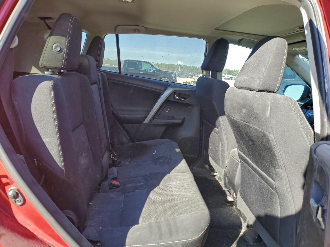 2017 TOYOTA RAV4 XLE photo 21