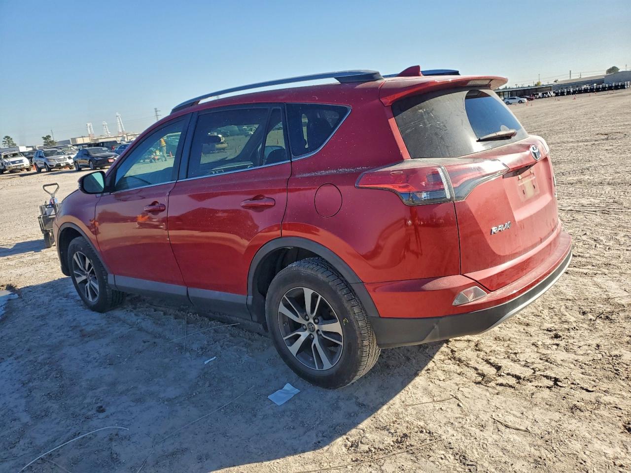 2017 TOYOTA RAV4 XLE photo 3