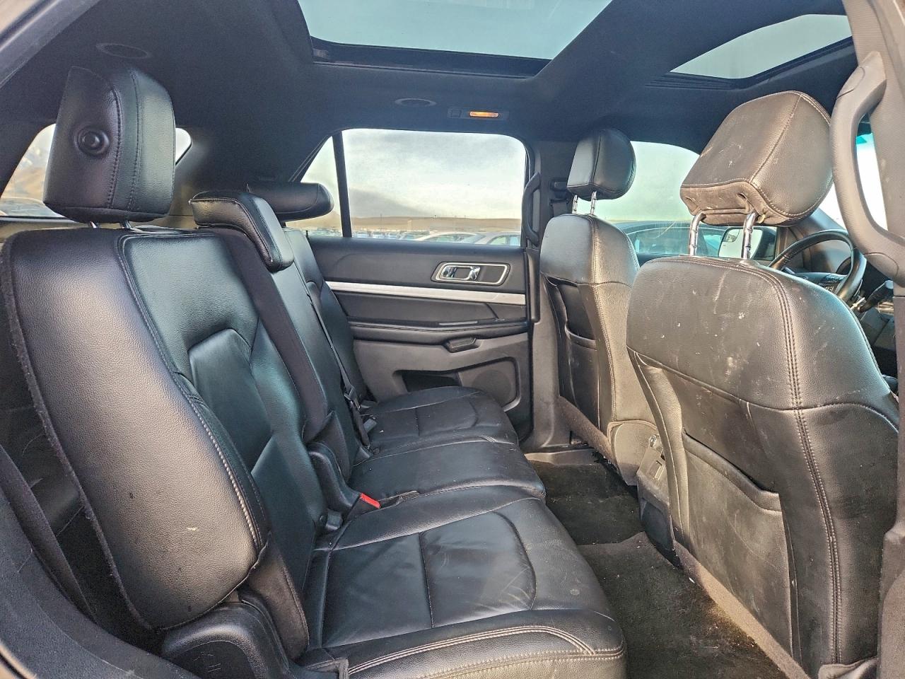 2016 FORD EXPLORER XLT photo 11
