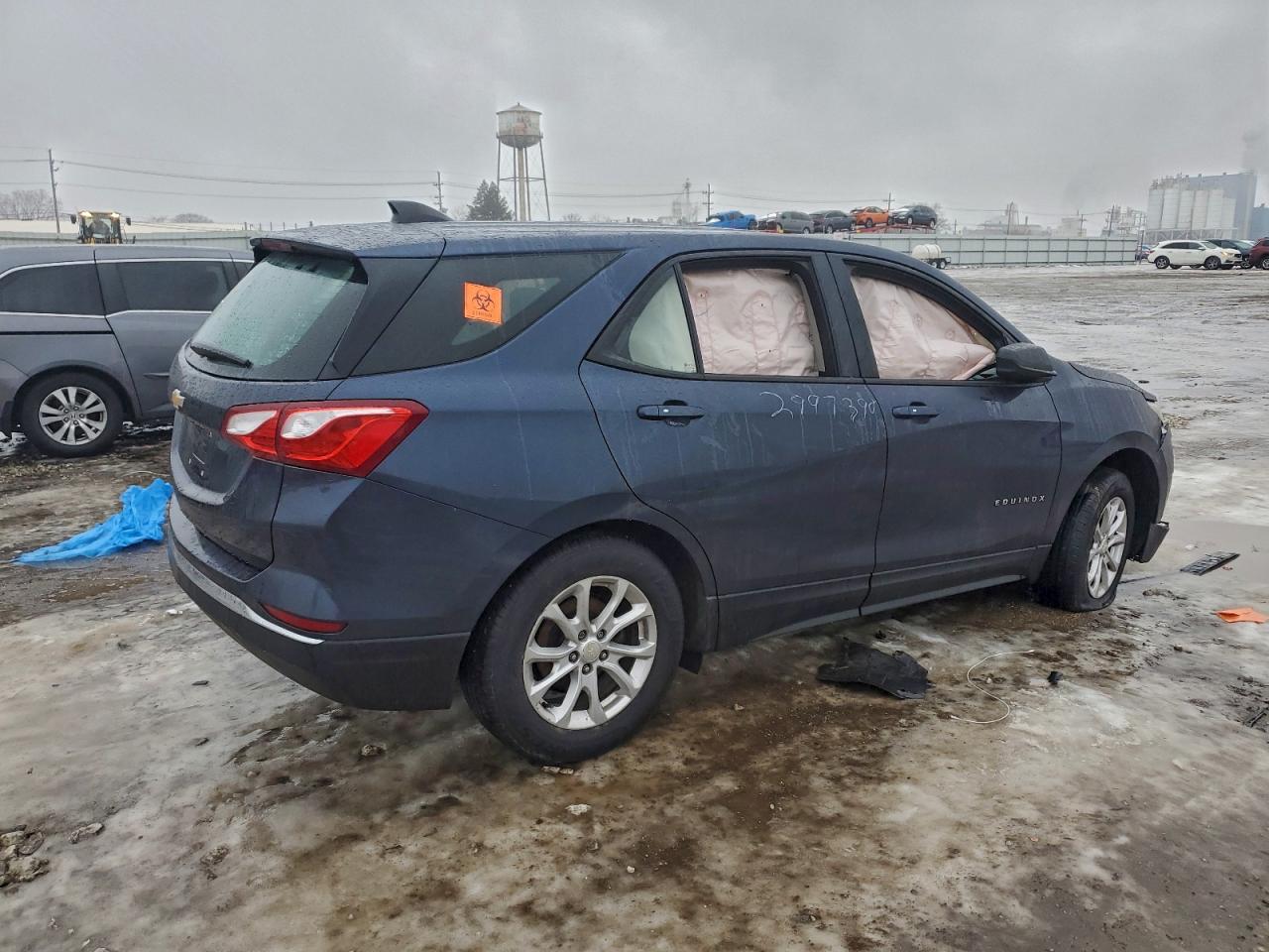 2018 CHEVROLET EQUINOX LS photo 3