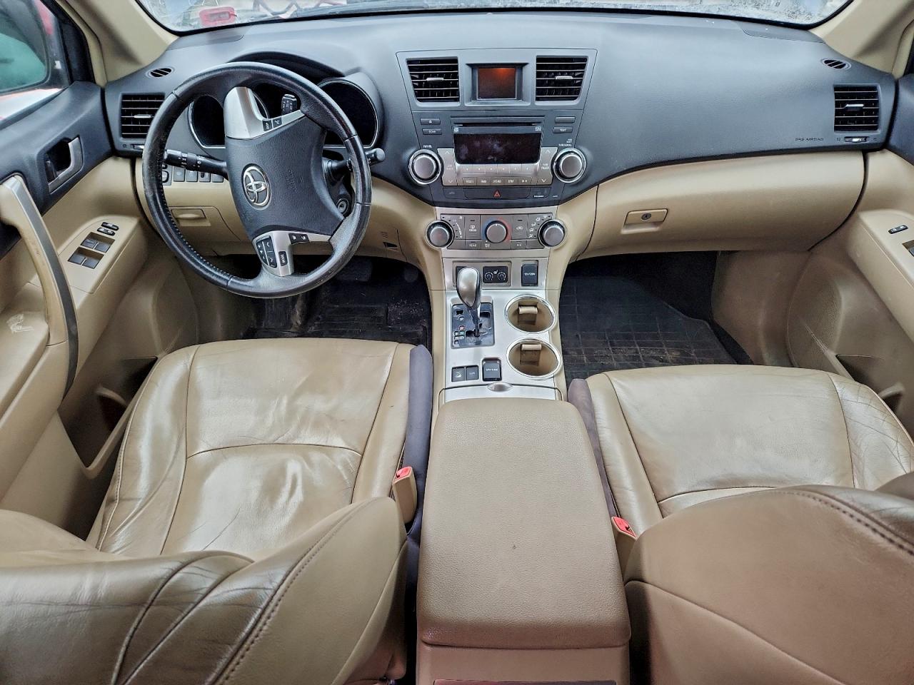 2012 TOYOTA HIGHLANDER BASE photo 8