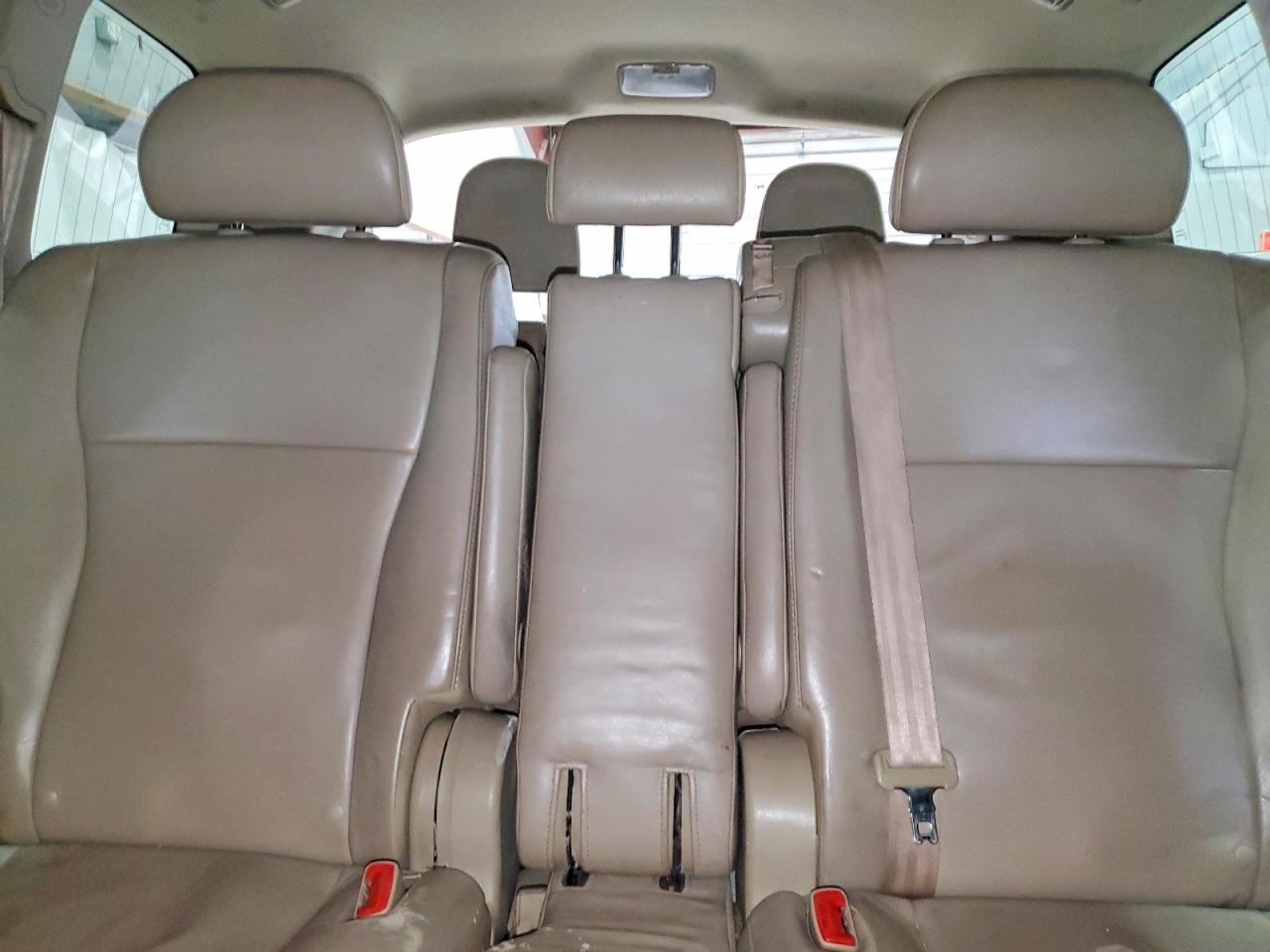 2012 TOYOTA HIGHLANDER BASE photo 10