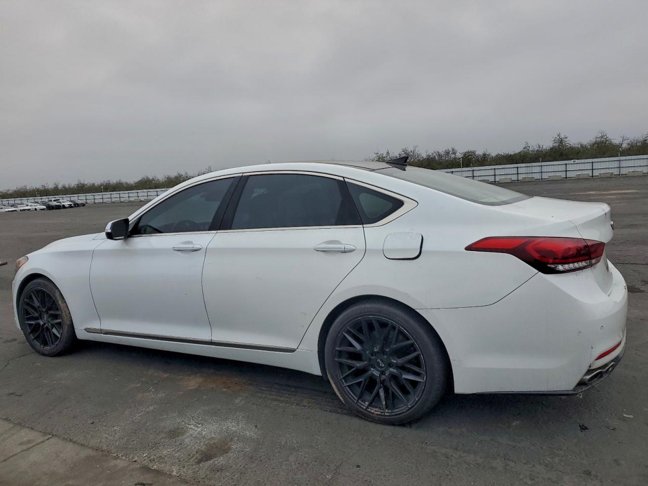 2015 HYUNDAI GENESIS 5.0L photo 2
