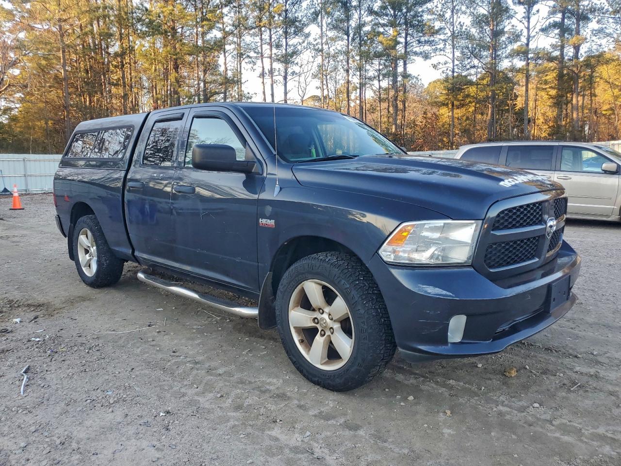 2013 RAM 1500 ST photo 4