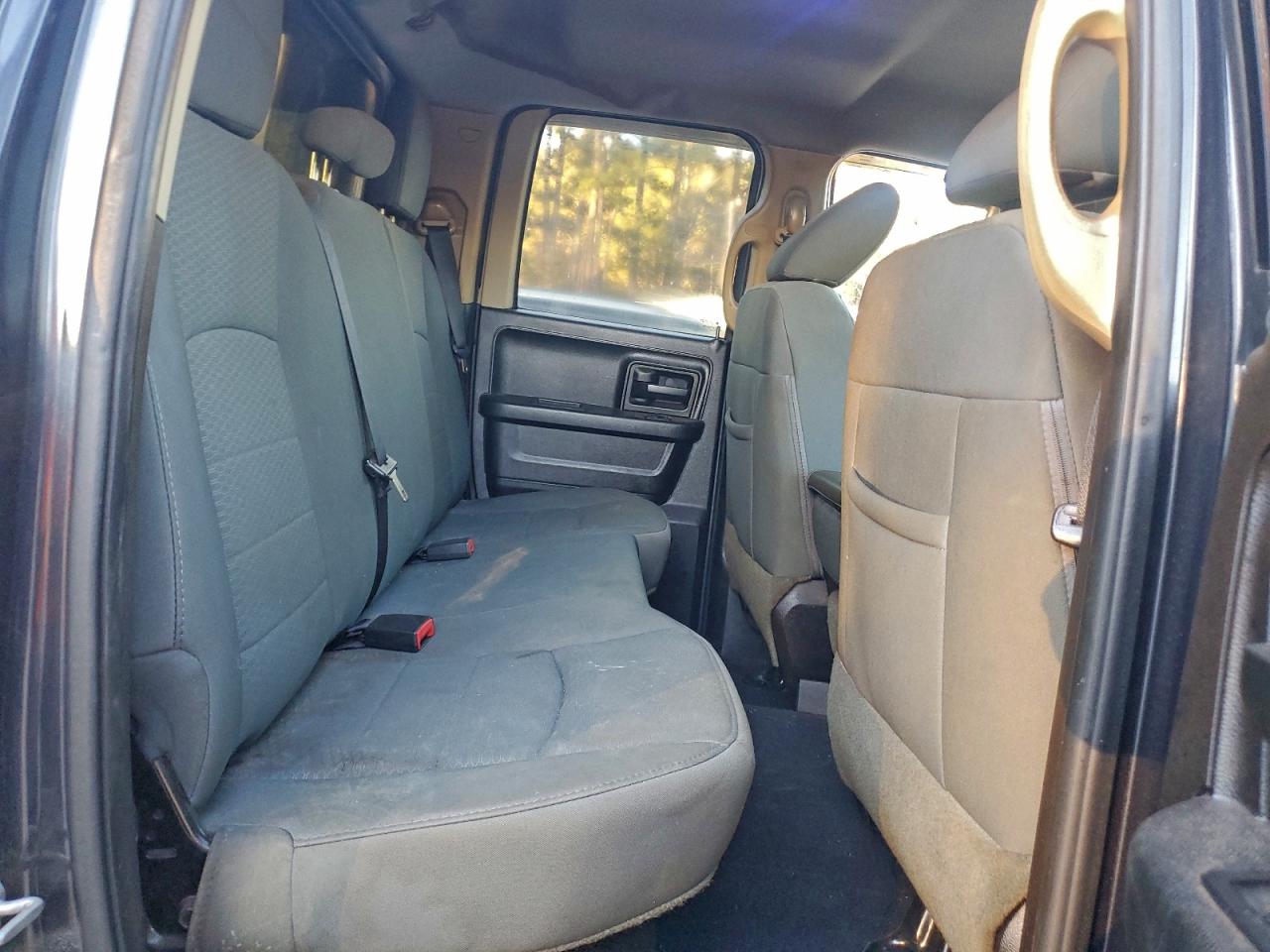 2013 RAM 1500 ST photo 10