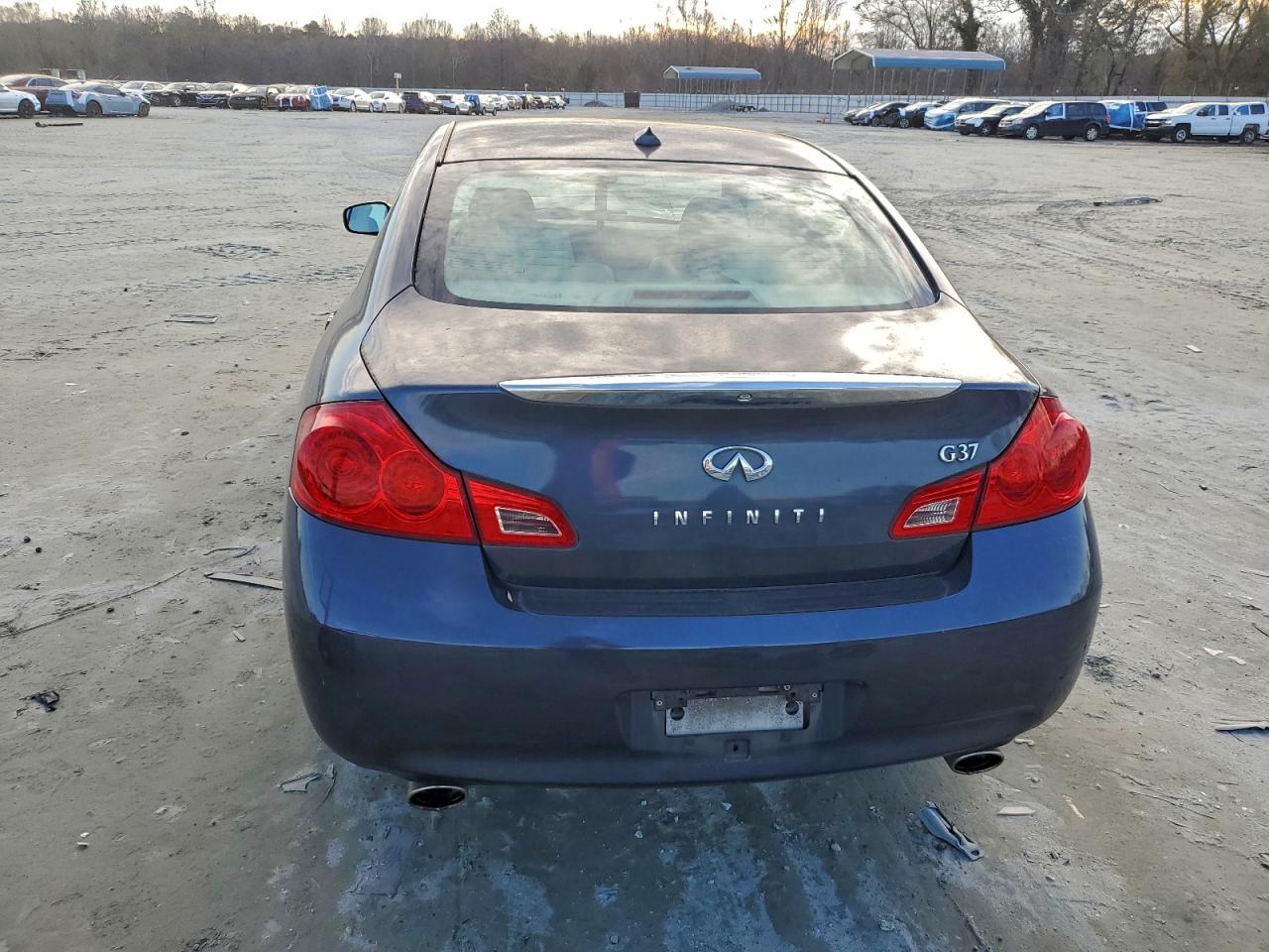 2009 INFINITI G37 BASE photo 6