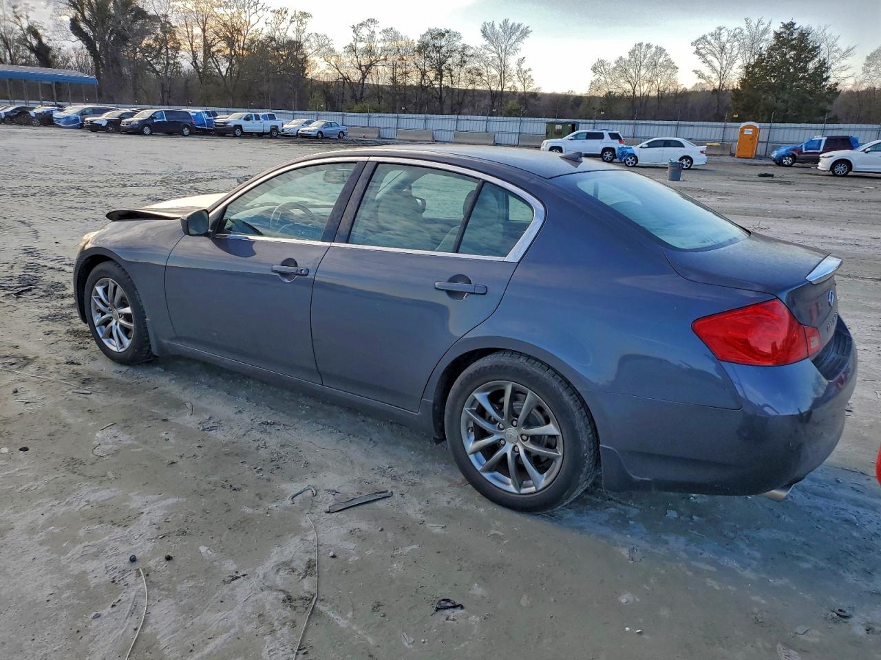 2009 INFINITI G37 BASE photo 2