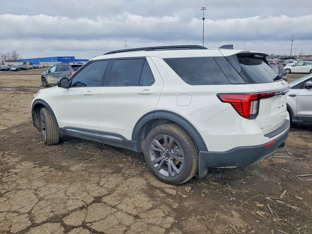 2025 FORD EXPLORER ACTIVE photo 2