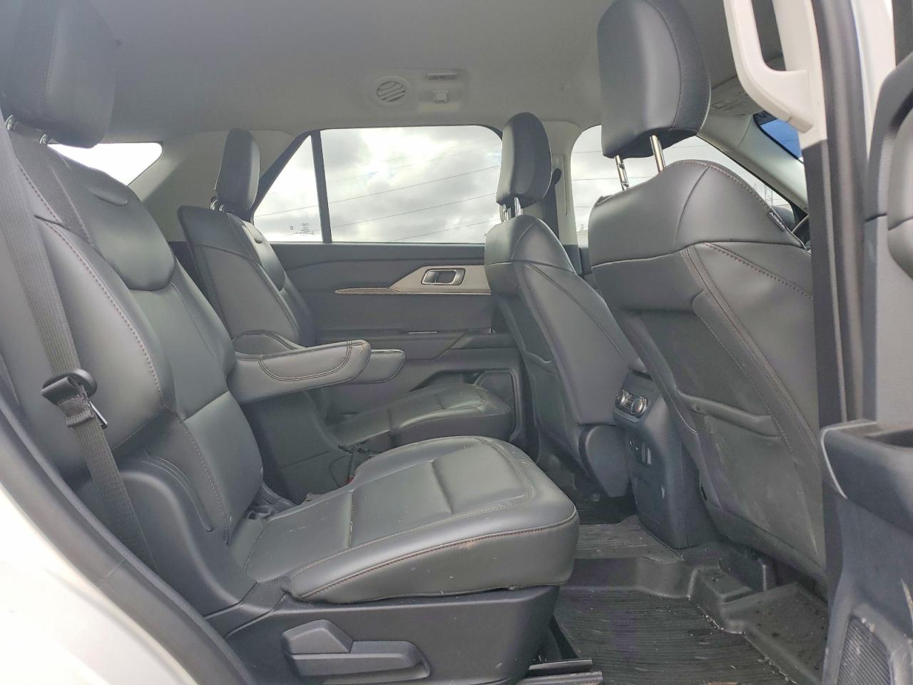 2025 FORD EXPLORER ACTIVE photo 11