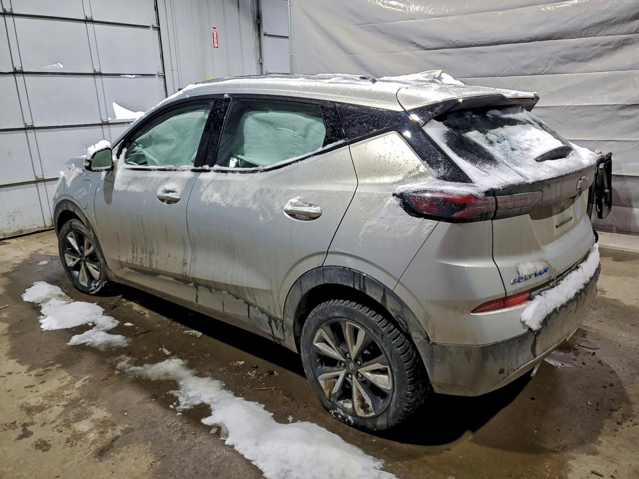 2023 CHEVROLET BOLT EUV LT photo 2