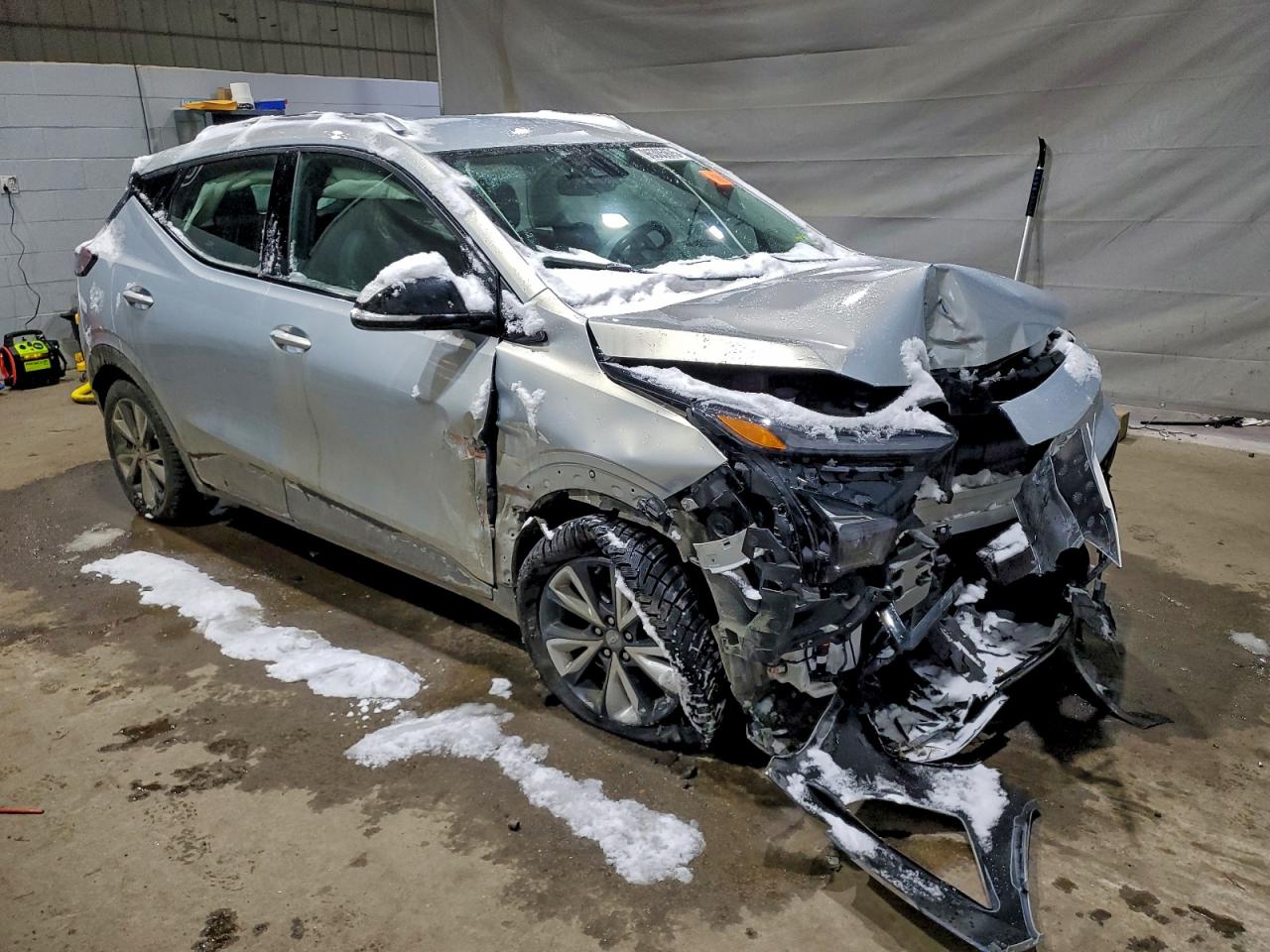 2023 CHEVROLET BOLT EUV LT photo 4