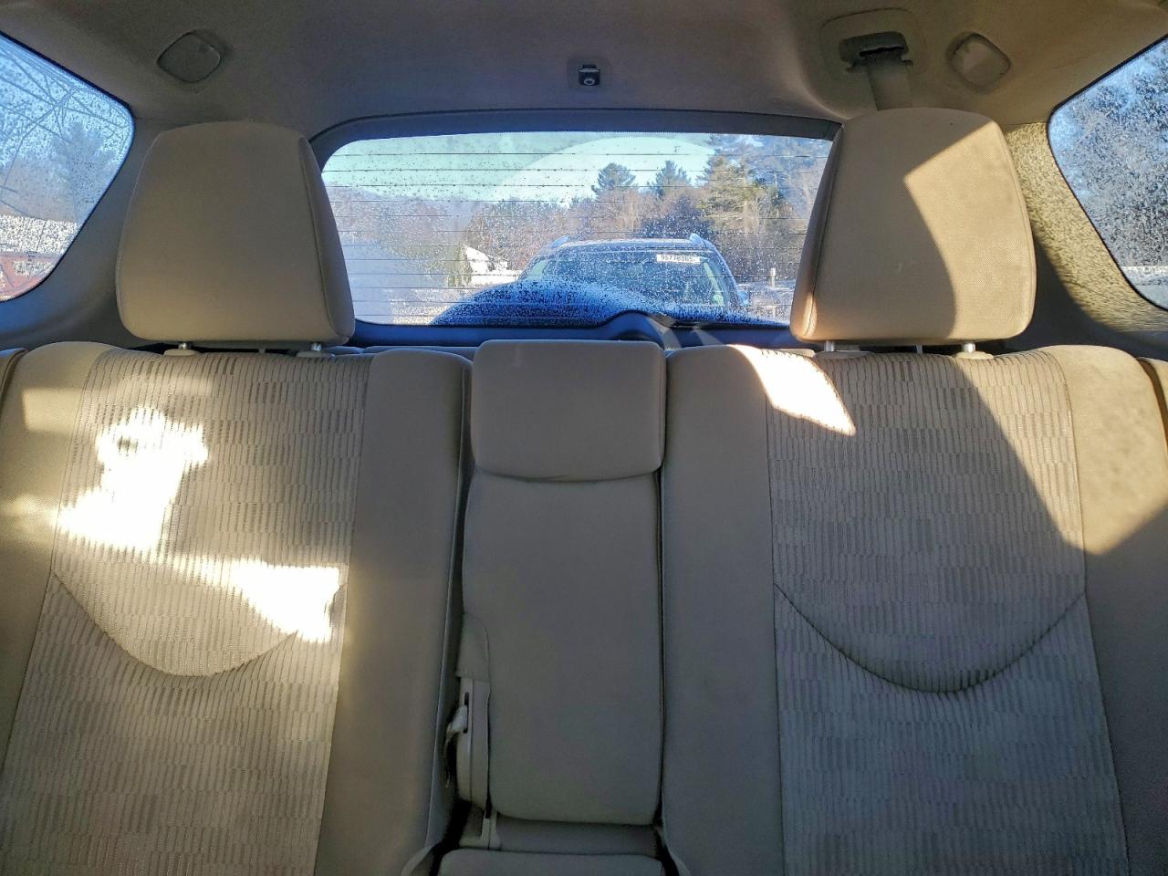 2011 TOYOTA RAV4 photo 10