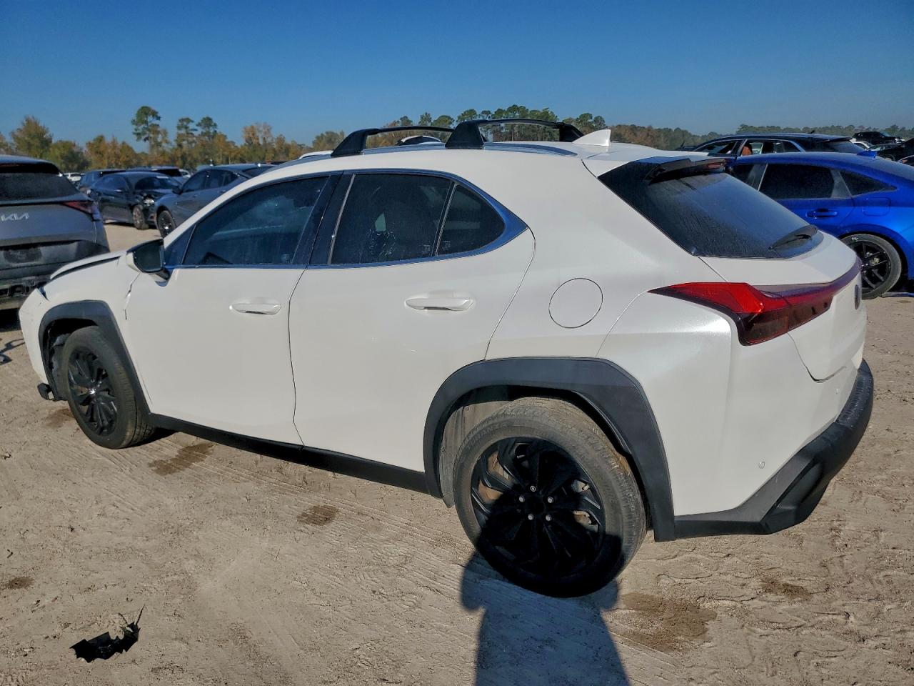 2022 LEXUS UX 200 BASE photo 2