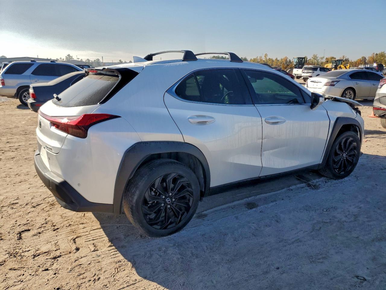 2022 LEXUS UX 200 BASE photo 3