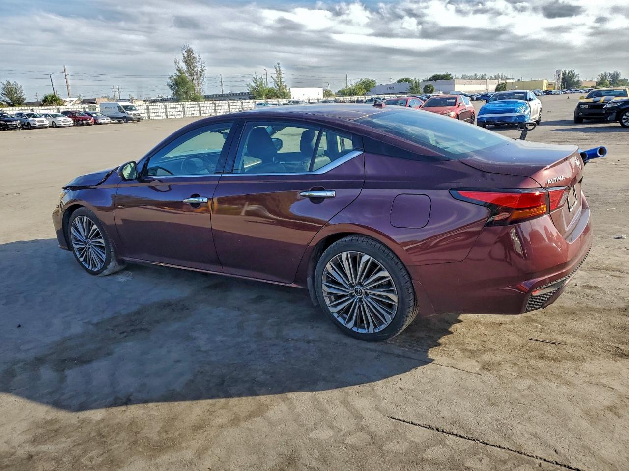 2024 NISSAN ALTIMA SL photo 2