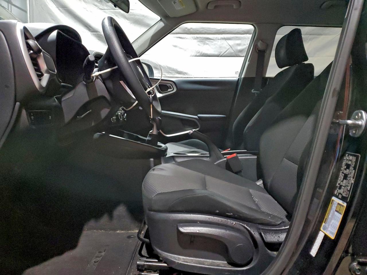 2021 KIA SOUL LX photo 7