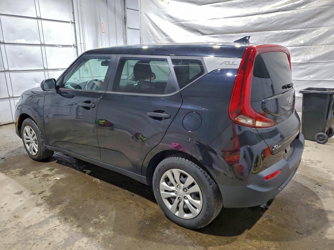 2021 KIA SOUL LX photo 2
