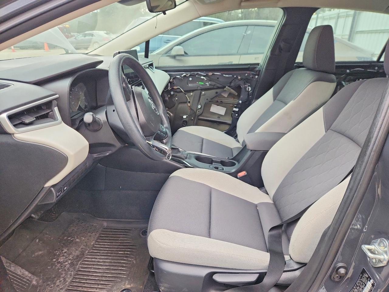 2024 TOYOTA COROLLA LE photo 13