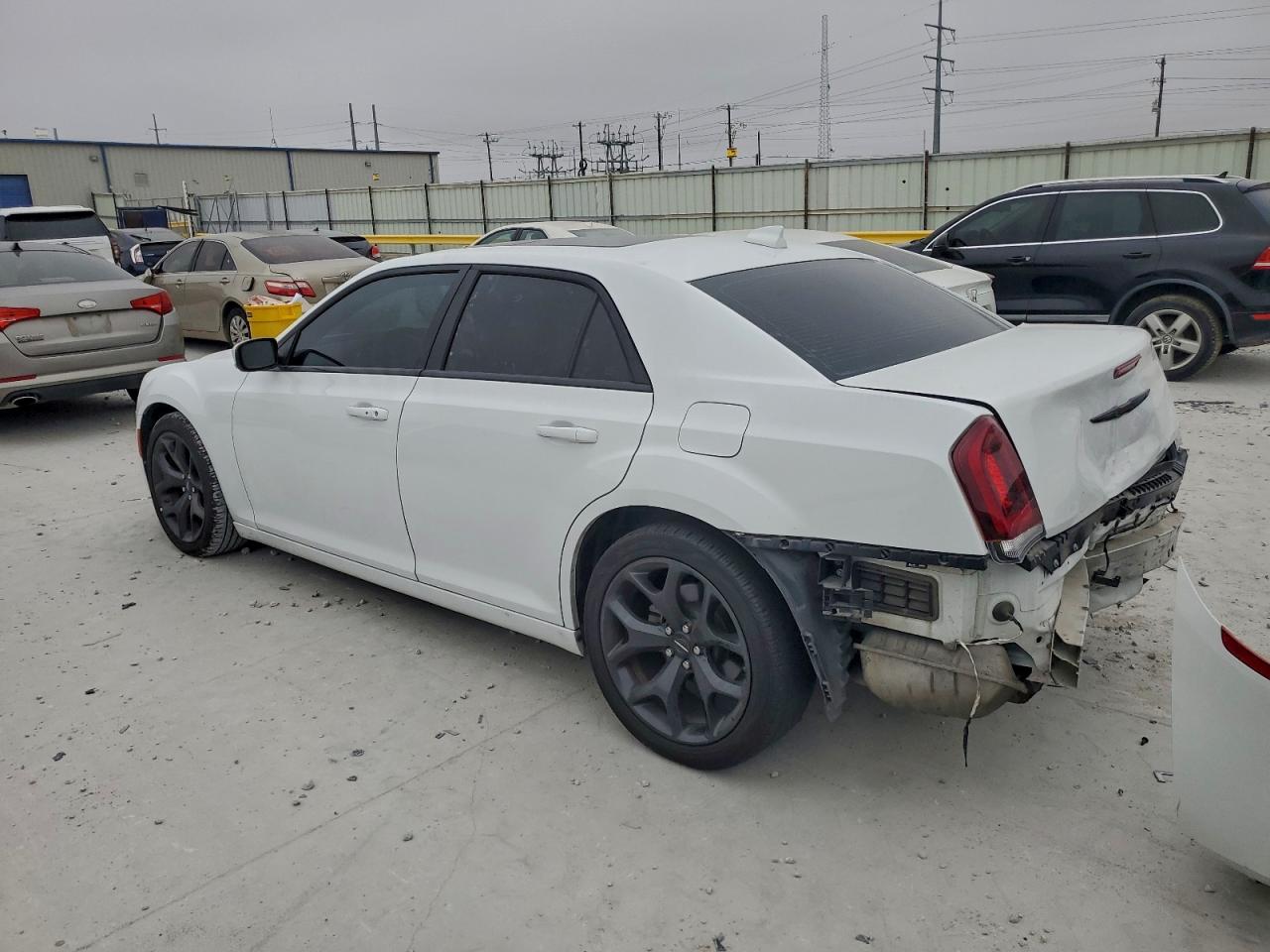 2022 CHRYSLER 300 S photo 4