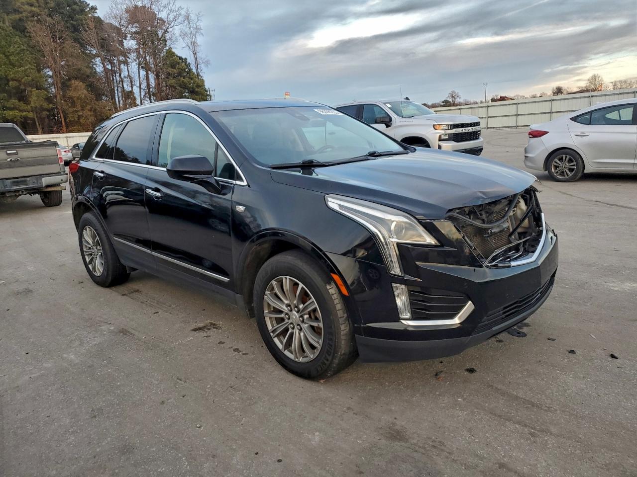 2017 CADILLAC XT5 LUXURY photo 4