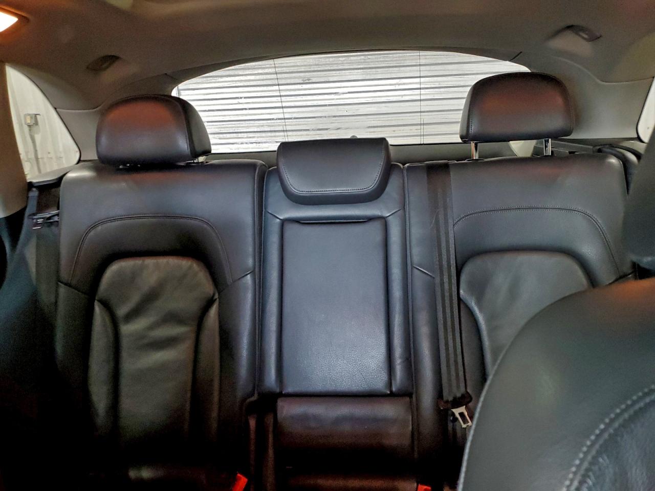 2011 AUDI Q5 PREMIUM PLUS photo 10