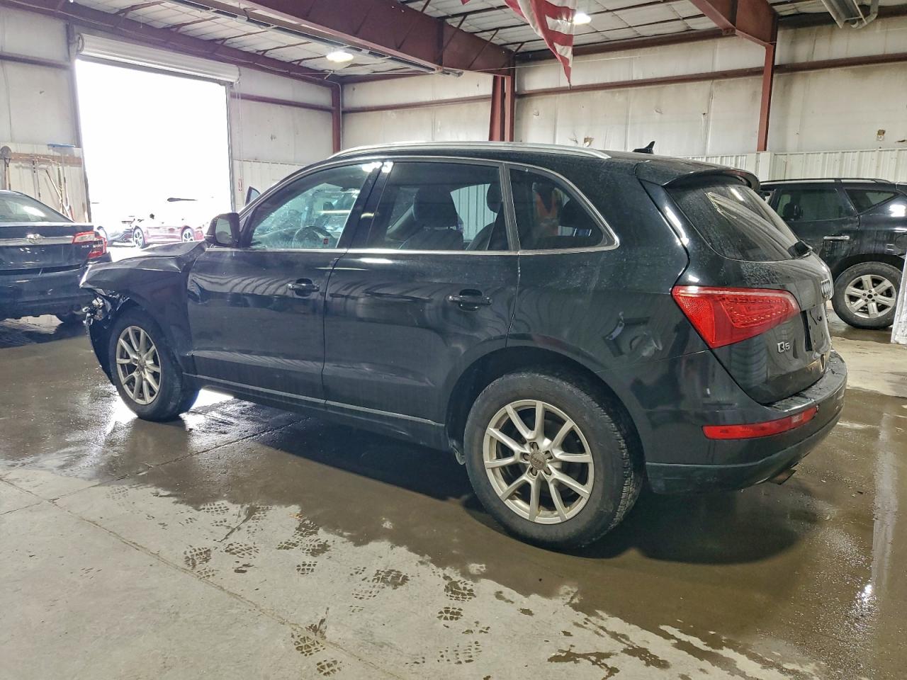 2011 AUDI Q5 PREMIUM PLUS photo 2